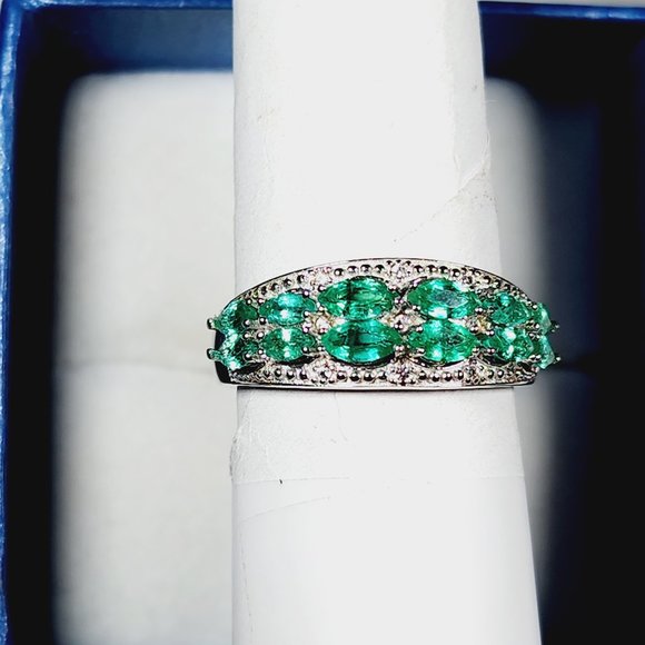 AAA African Emerald Natural White Zircon band ring in Plat/925SS 1.20 ct size 8 - Picture 4 of 6